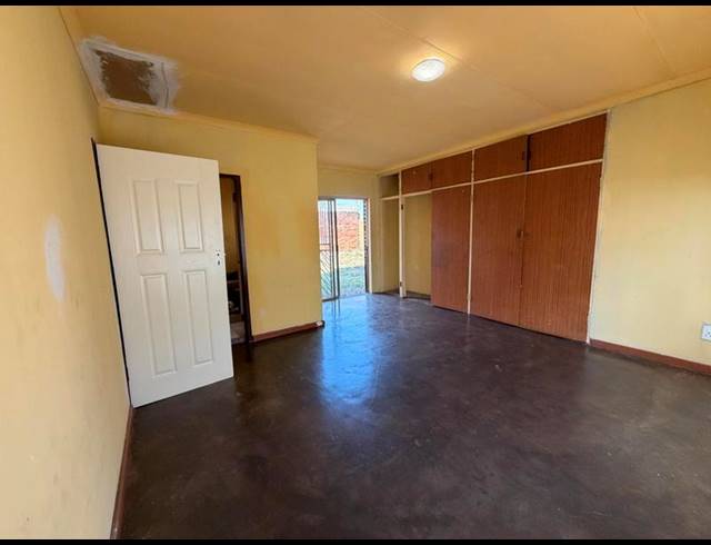 5 BEDROOM HOUSE FOR SALE IN MAMELODI EAST